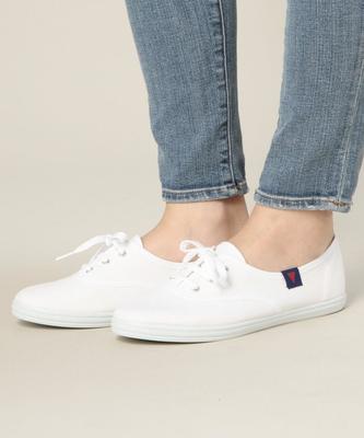 レースアップスニーカー