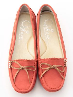 ドライビングシューズ