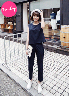 バックスリットブラウス&パンツセットアップ