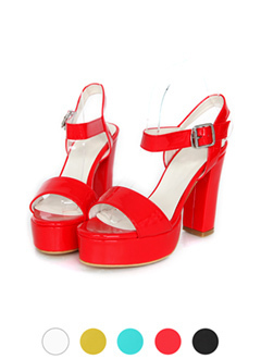 エナメルストラップヒールシューズ