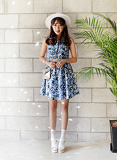 ボタニカルプリントウエストスリットワンピース