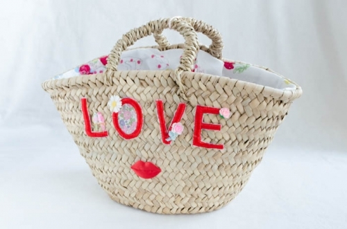 LOVE刺繍とvintageカボションのカゴバッグ