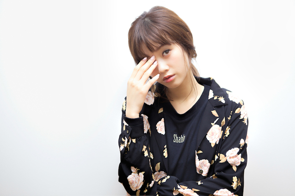 刺繍ロゴプルオーバー