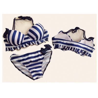 フリルボーダー水着