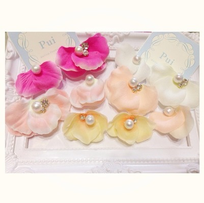 flower Pui ピアス、イヤリング