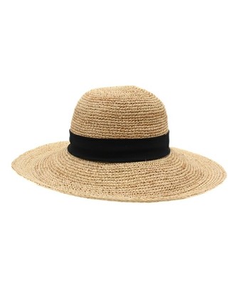 日陰をつくる　つばひろ麦わら帽子