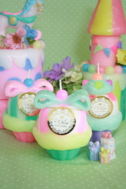 カラフルカップケーキ