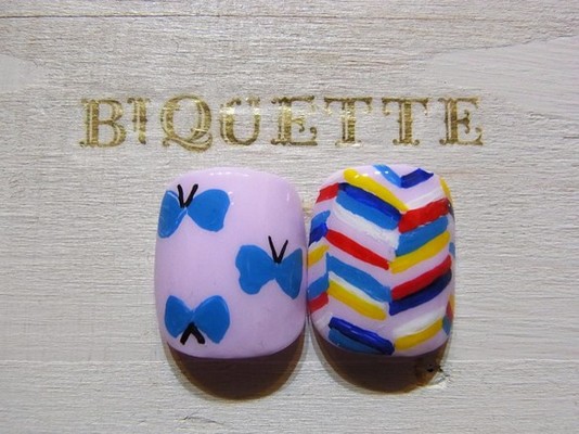 《ネイルチップ♡》ペディチップ*♡ちょうちょ＊幾何学模様