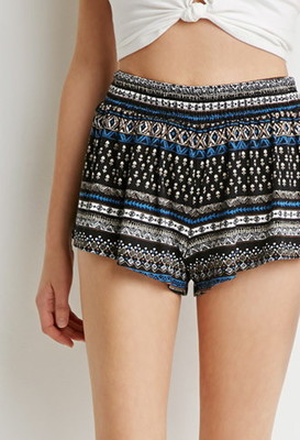 フラワートライバルプリントショートパンツ
