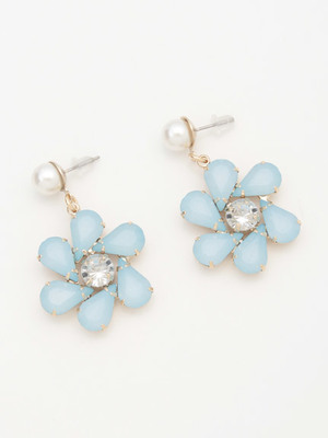 変形フラワーピアス