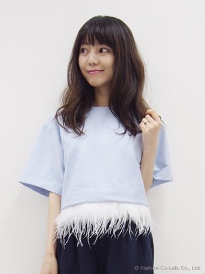 裾フェザープルオーバー