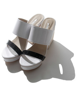 バイカラ―ウッドソールサンダル