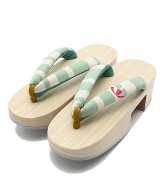 ふりふ 刺繍下駄