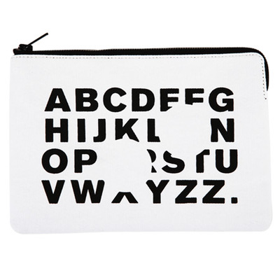 アルファベットクラッチバック