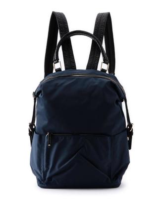 ウォータープルーフバックパック