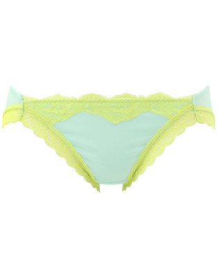 ハイレッグショーツ