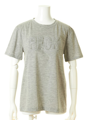 エンボスロゴTシャツ