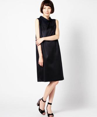 スタンドカラーノースリーブワンピース