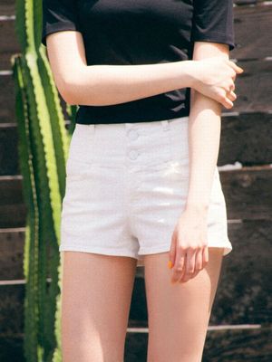 3釦ハイウエストショートパンツ