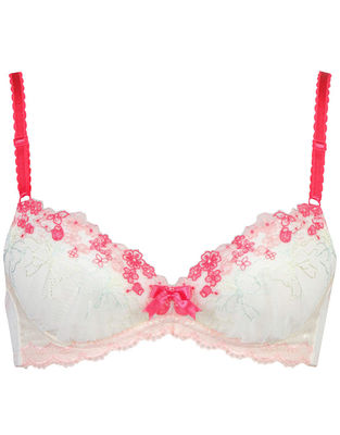 前中心が痛くなりにくいブラ 3/4カップブラ