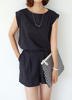 リネンブラウス&ショートパンツセットアップ