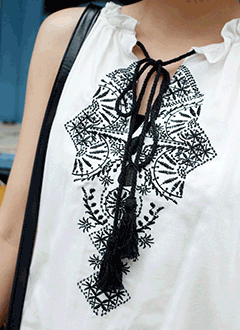 フロント刺繍バックスリットワンピース