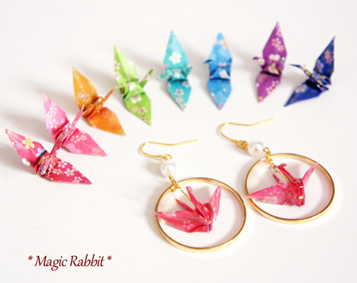 平和を願う折り鶴ピアス