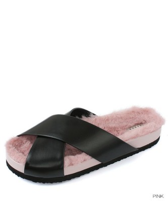 フットベッドファーサンダル