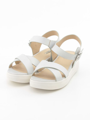 ストラップシャワーサンダル