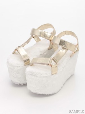 ファーベルクロサンダル