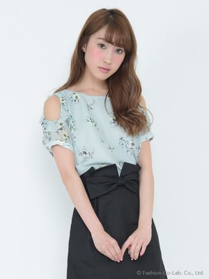 シフォンフラワーブラウス