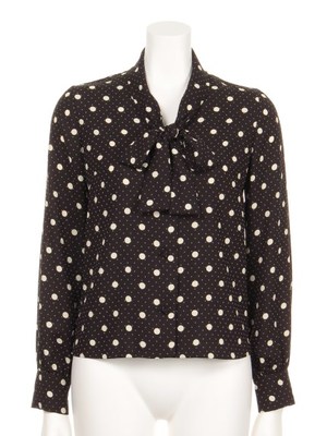 ドット柄ボウタイブラウス