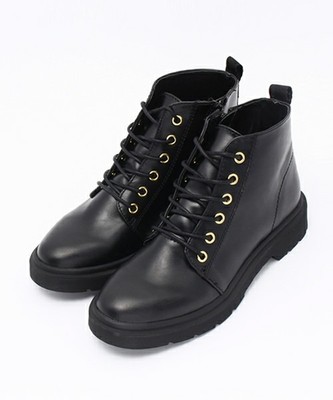 レースアップショートブーツ
