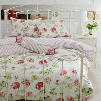 ピロケース ゼラニウム/ペールクランベリー