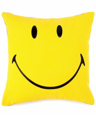BY MAISON DE VACANCES スマイルクッション
