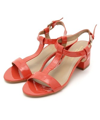 パテントTストラップサンダル