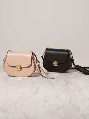 レザーラウンドショルダーバッグ