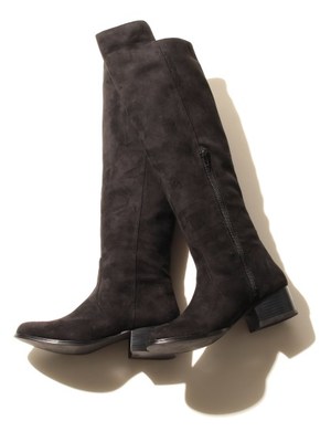 ローヒールロングブーツ