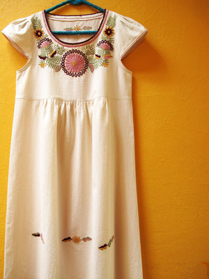 メキシコ刺繍のキャップスリーブワンピース*生成り* [mex-vesx350]