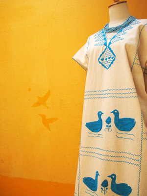 メキシコ刺繍ワンピース*鳥刺繍/水色/生成り地* [mex-vesx323]