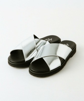 クロスサンダル