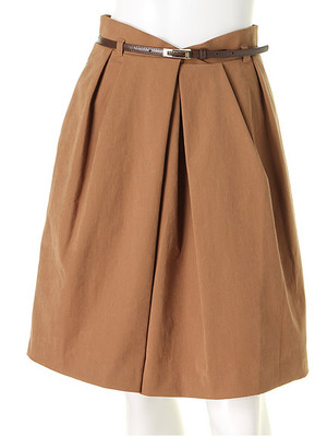 ベルト付ランダムタックスカート/Apuweiser-riche