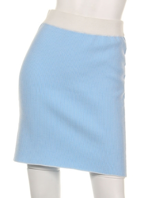 コンパクトニットスカート