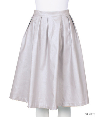 シャイニータックフレアスカート