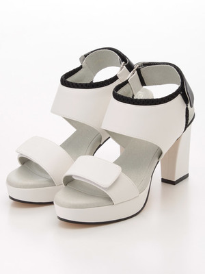 BIベルクロサンダル90