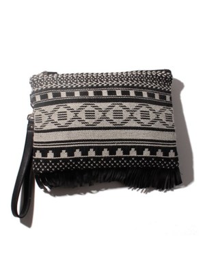 ジャガードフリンジクラッチ