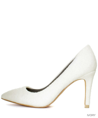 ポインテッドトゥハイヒールパンプス