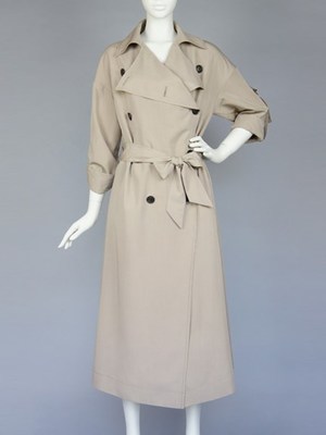 ドレープトレンチコート