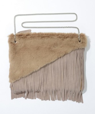 ファーフリンジクラッチバッグ