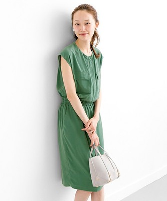 ポケット付きミリタリー風ワンピース
